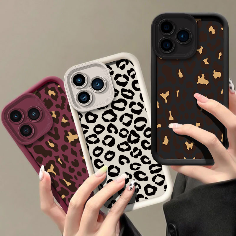 Black Leopard Painting Phone C - огляд і ціна Phone Cases Rimowa